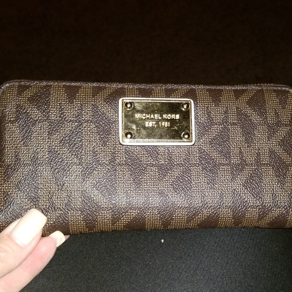 Michael Kors wallet